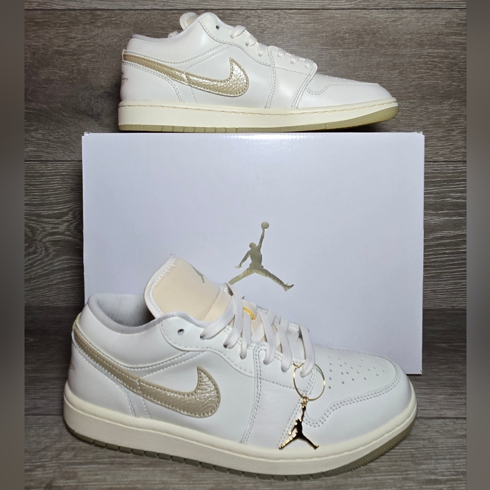 Womens Air Jordan 1 Low SE Sail / Pale Ivory / Team Gold HV5157-100 Size 9.5